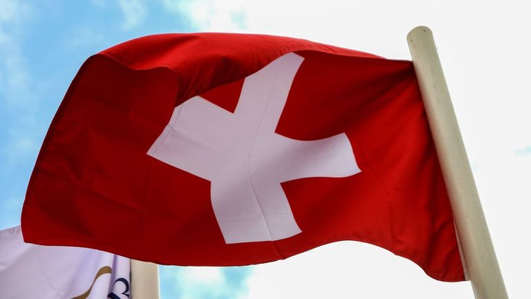 Suiza votará en referendo una iniciativa antiinmigración para limitar la población del país a diez millones de personas