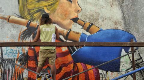 El grafitero lex de Vigo record al gaiteiro Zaera 