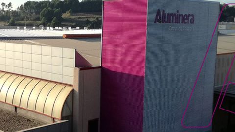 Imagen de una planta de Aluminera Extrusi�n