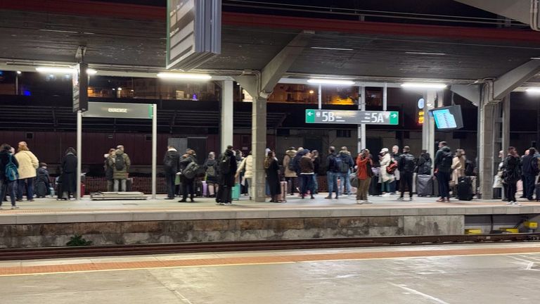 Los pasajeros fueron reubicados en el siguiente tren hacia Madrid