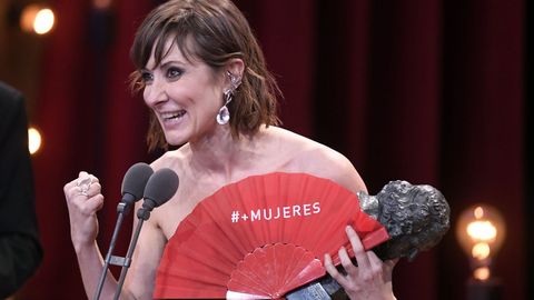 Nathalie Poza recibe el premio a mejor actriz por su papel en No s decir adis