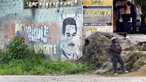 Mural con el rostro de Maduro en Venezuela