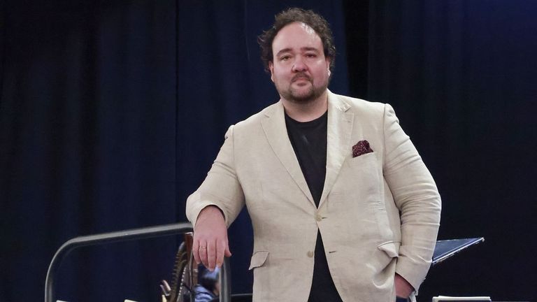 José Miguel Pérez-Sierra, director de orquesta: «Zedda siempre quiso hacer esta obra en Galicia, esto es mi homenaje»