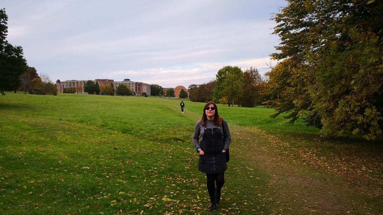 Noelia Rubio en el campus de la Universidad de Kent