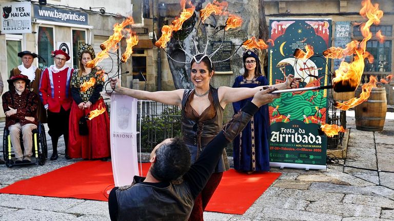 Baiona ultima la 30ª edición de la Arribada, «la fiesta en que se basó ‘Juego de Tronos’»