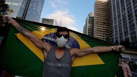 Manifestación en Brasil contra el aislamiento social
