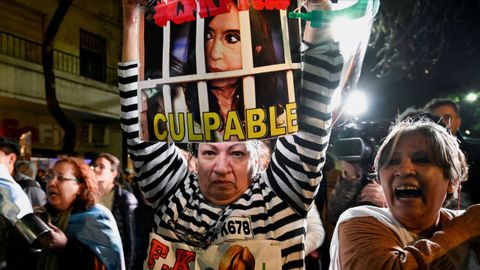 Manifestación exigiendo el procesamiento de Cristina Fernández