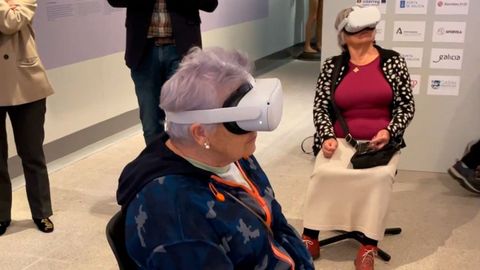 El usuario se adentra en el universo virtual a través de unas gafas autónomas.