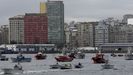 Embarcaciones profesionales de pesca, en una protesta contra el reglamento de control, en A Coruña (foto de archivo)