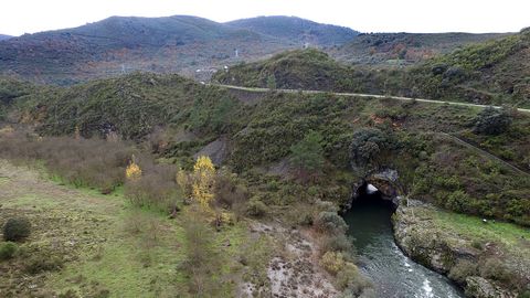 En torno al tnel de Montefurado, en Quiroga, se document la existencia de una extensa red de antiguos canales mineros