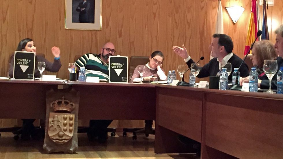 Desfile de presentaci�n de Alazia Couture