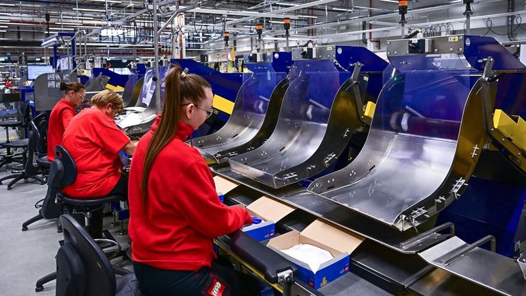 El coste de ajustar plantillas resta competitividad a las empresas de la UE