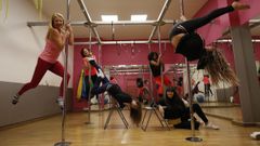 Las clases de «pole dance» y de «chair dance» las impartirá el gimnasio Global Fitness.