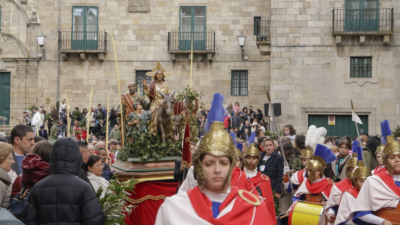 Bendici�n de Ramos y La Borriquita en Lugo.�lex P�rez en una acci�n ofensiva del Berganti�os contra el Coruxo.