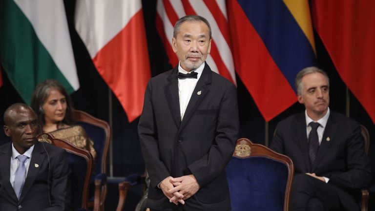 Murakami revela que perdió 17 kilos mientras escribía su última novela