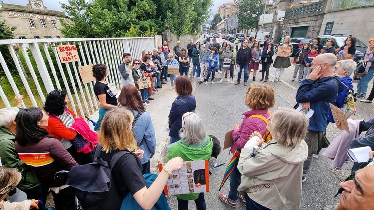 Más de 30 asociaciones de Vigo denuncian que las administraciones escuchan más a fondos buitre que a la ciudadanía