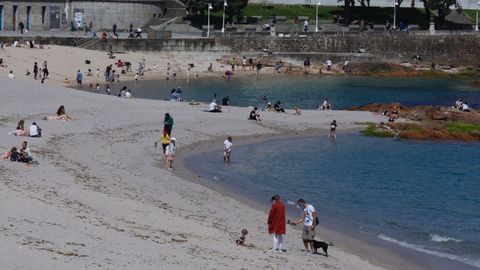 Disfrutando del paseo marítimo y de la playa en A Coruña