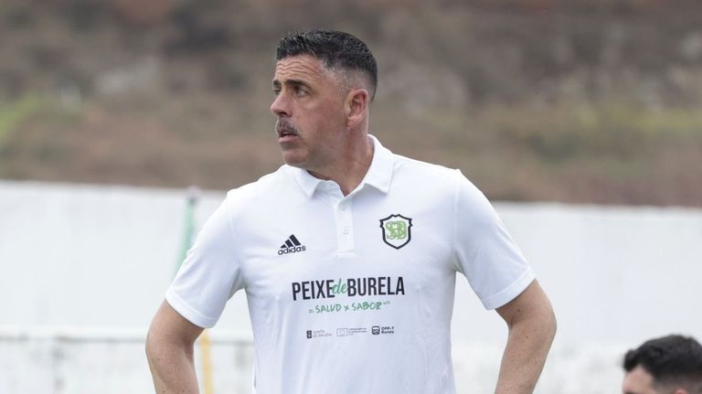 Julio César Castro, adestrador da SD Burela: «Creo que imos gañar en Betanzos, sinceramente»