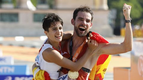 María Pérez y Álvaro Martín celebrando su triunfo