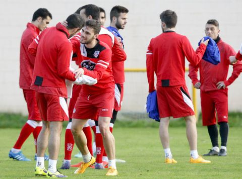 Los jugadores del Lugo, durante una sesin de entrenamiento en A Campia. 