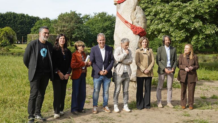La Illa das Esculturas de Pontevedra suma dos nuevas obras veintisiete años después de su inauguración