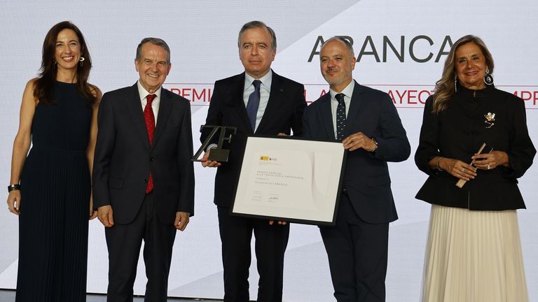 Zona Franca premia la excelencia de catorce empresas y el impulso que Abanca da a la economía gallega