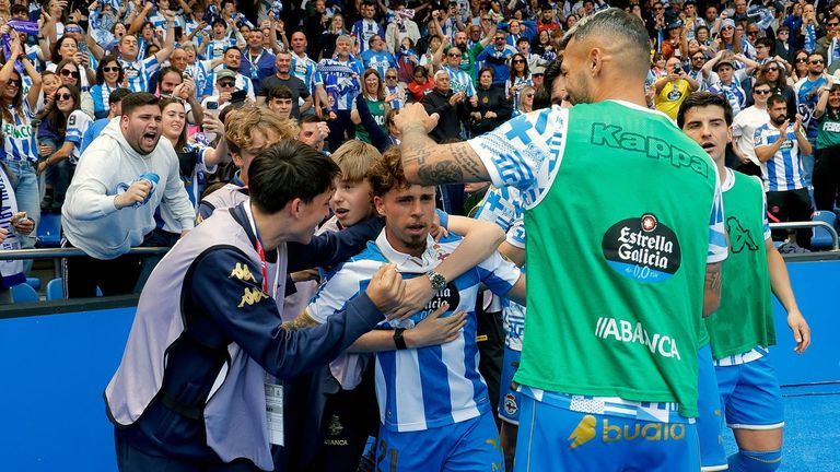 Los recogepelotas que impulsaron al Deportivo: «Seguid luchando y remontáis»