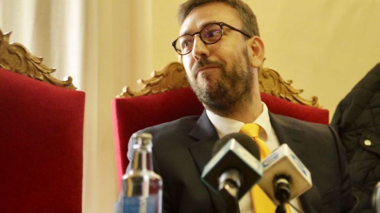 Carlos Padín ya es el nuevo alcalde de Tui tras prosperar la moción de ...