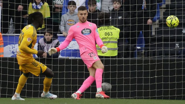 Vota y opina: ¿Qué nota le pones a los seis partidos de Álvaro Ferllo?