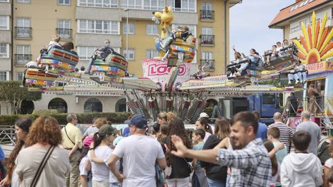 Las atracciones tambin toman las verbenas como el Canguro Loco