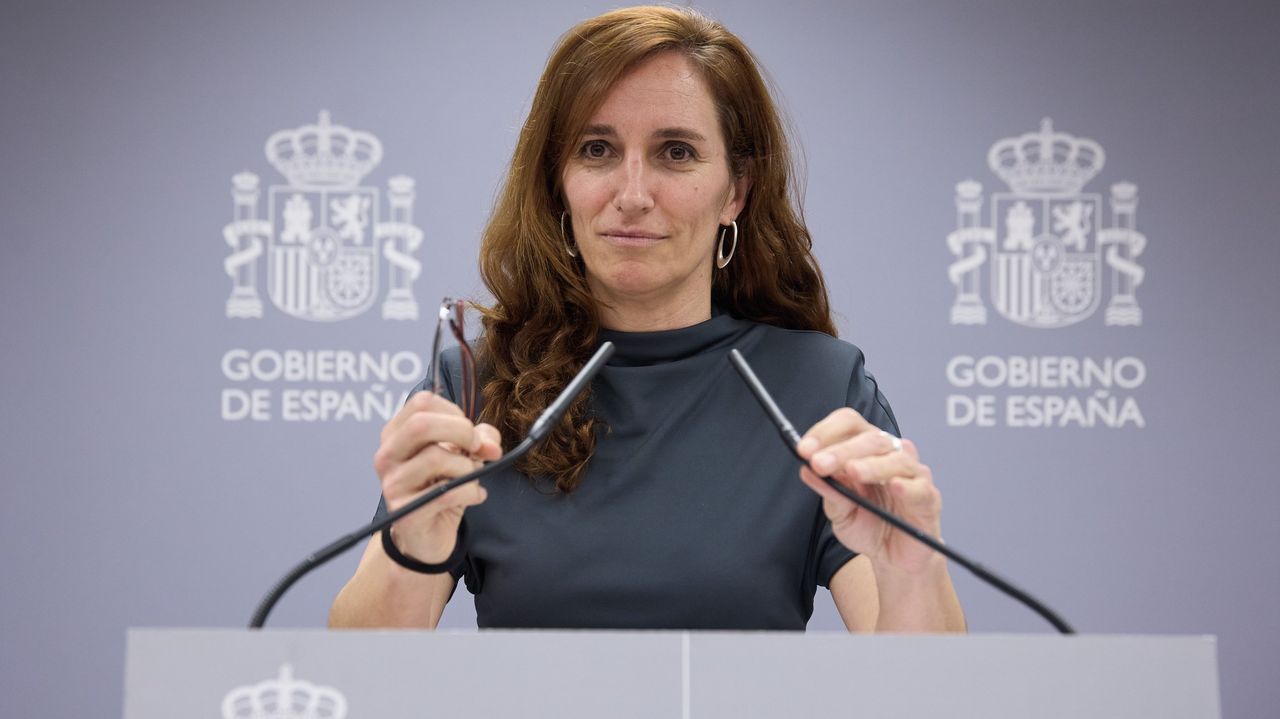 La Ministra De Sanidad Afea Que Las Listas De Espera Se Conviertan En ...