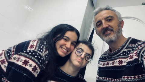 Mara Gonz�lez es la benjamina de esta familia de Gij�n