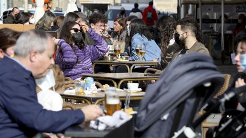 Las terrazas estaban a reventar en la primera jornada de vuelta al trabajo en la hostelería
