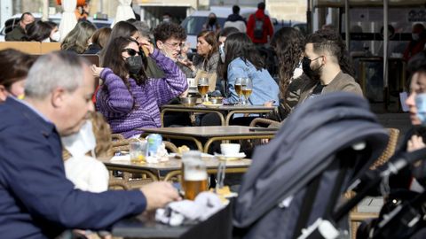 Las terrazas estaban a reventar en la primera jornada de vuelta al trabajo en la hostelera