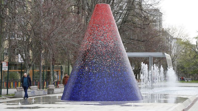 Recuperadas la cascada y las luces del volcán de Coia
