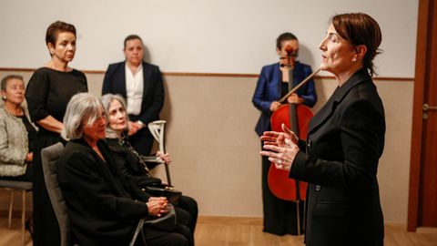 Eva Veiga ejerció como maestra de ceremonias en el emotivo acto