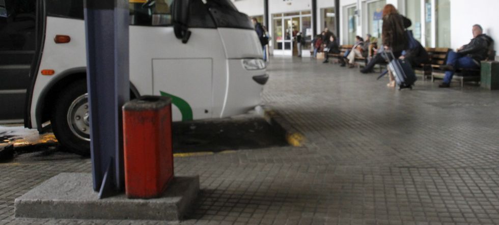 Los pilares de la d�rsena estaban cubiertos de �xido. 