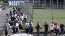 Imagen de la cola formada este martes en la venta de la primera remesa de entradas.