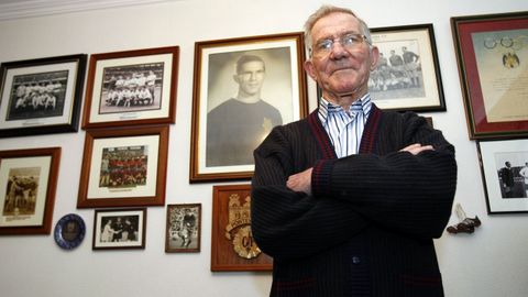 Eduardo Lis Pena, Cholo, presidente de honor del Pontevedra CF y capitn del equipo del Hai que roelo, fallecido este domingo