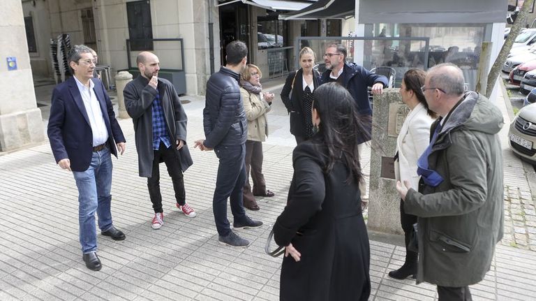 Alcaldes y concejales de varios municipios por los que discurre el Camino Inglés se dieron cita en Curuxeiras