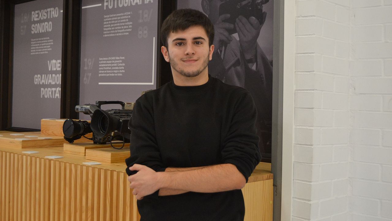 Nel González, alumno de Comunicación Audiovisual en el campus de Pontevedra, autor del cortometraje «Todo dicho»