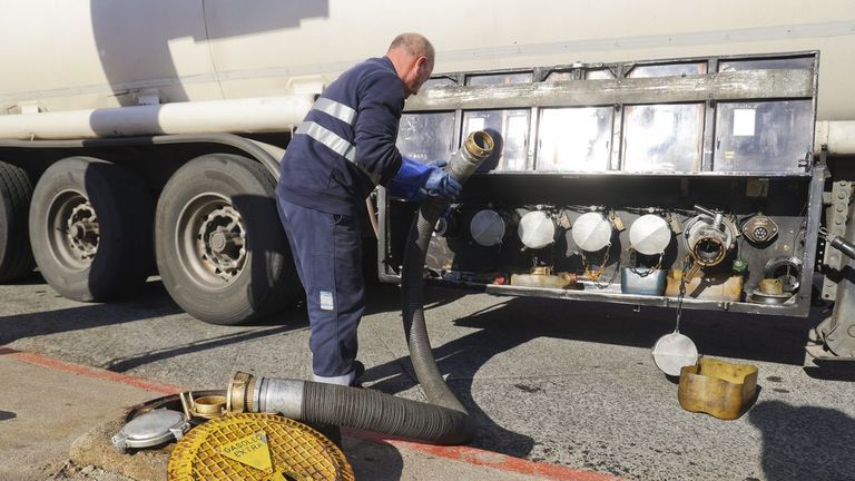 Dos décimas menos de PIB y tres más de inflación, las secuelas para España de la guerra
