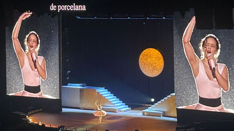 Rosalía en concierto: en el Movistar Arena «se hizo la lux»