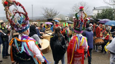 Desfile de entroido en Manzaneda