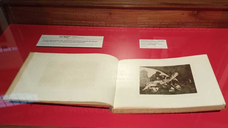 Unha mostra aborda en Bueu «O corpo das mulleres como arma de guerra»