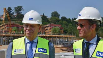 El alcalde de Oviedo, Alfredo Canteli, junto con el concejal de Gesti�n Urban�stica, Ignacio Cuesta