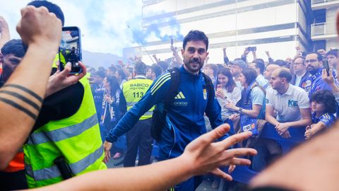 Recibimiento al Real Oviedo en la previa del partido contra el Villarreal