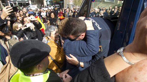 Recibimiento en Vigo, el pasado da 23 de octubre, de agentes desplazados en Catalua