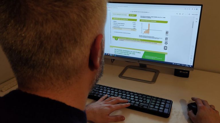 El Gobierno da luz verde a la obligación para las pymes y los autónomos de emitir facturas digitales