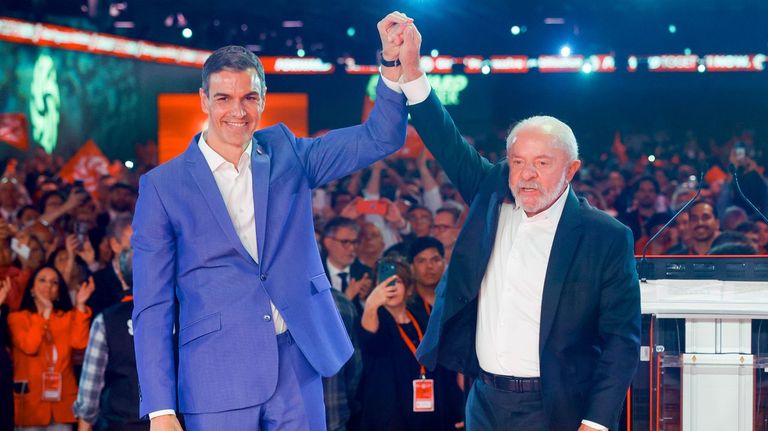 Sánchez llama a la izquierda a pasar a la acción para defender la democracia